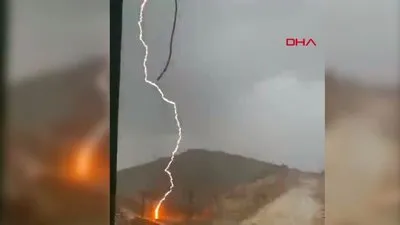 Şanlıurfa’da yıldırım düşme anı kamerada
