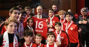 Büyükşehir’den amatöre büyük destek
