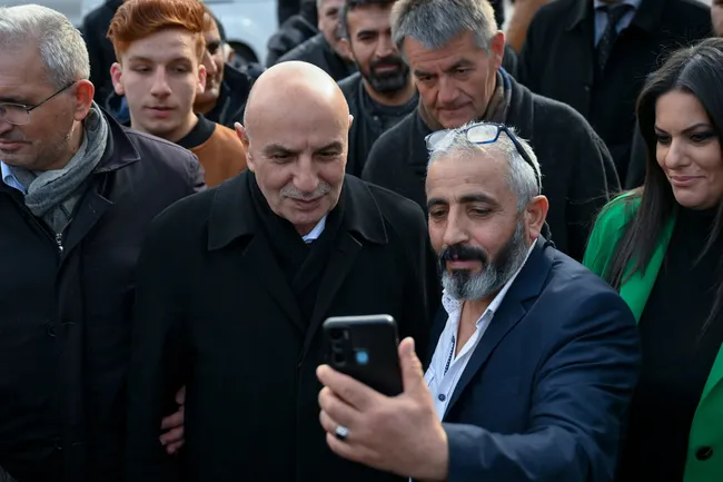 cumhur-ittifaki-ankara-adayi-turgut-altinoktan-600-daire-provokasyona-yanit-geldi-1711464430736.jpg Cumhur İttifakı Ankara adayı Turgut Altınok'tan 600 daire provokasyona yanıt geldi