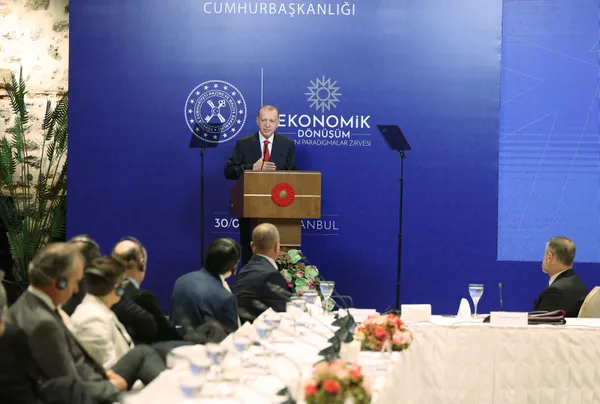 Son dakika: Başkan Erdoğan'dan Ekonomik Dönüşüm Zirvesi'nde önemli açıklamalar: Tuzakları boşa çıkardık - 1
