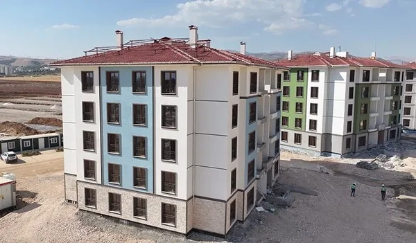 Asrın felaketinde binlerce bina yıkılmıştı! Uluslararası gazeteciler izlenimlerini aktardı: Depreme dayanıklı modern bina ve tesislerin kurulması takdire şayan