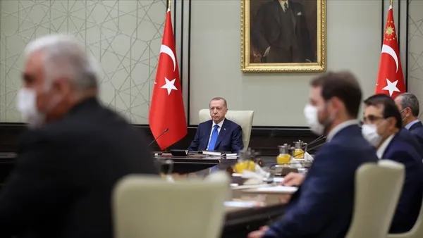 kabine-toplantisi-bugun-mu-7-agustos-pazartesi-kabine-saat-kacta-toplanacak-kabine-gundemi-konulari-1691378381012.jpg Kabine Toplantısı bugün mü? 7 Ağustos Pazartesi Kabine saat kaçta toplanacak? 2023 Kabine gündem konuları... - 1
