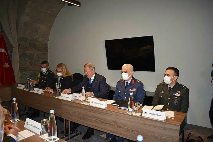 Milli Savunma Bakanı Hulusi Akar'dan kritik temas: Gürcistan Savunma Bakanı Burculadze ile görüştü - 2
