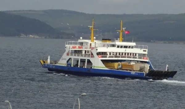 feribot-seferler-gecici-olarak-durduruldu-hava-muhalefeti-engel-oldu-1612800674685.jpg Feribot seferleri geçici olarak durduruldu! Hava muhalefeti engel oldu - 1