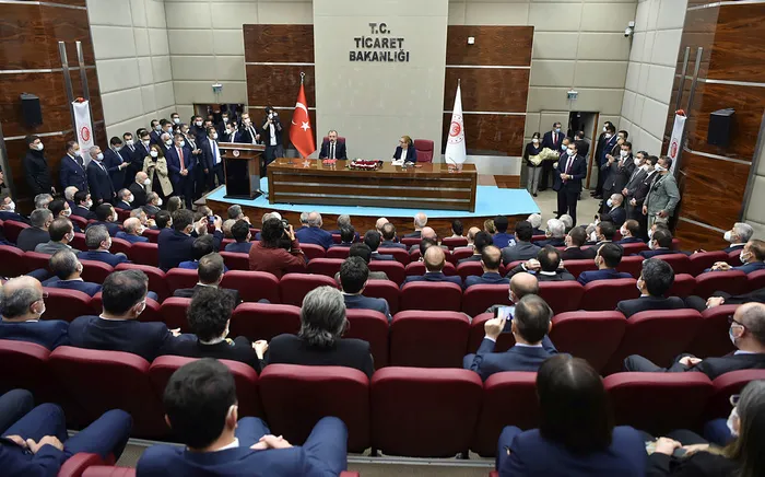 Ticaret Bakanı Mehmet Muş görevi Ruhsar Pekcan'dan devraldı - 3