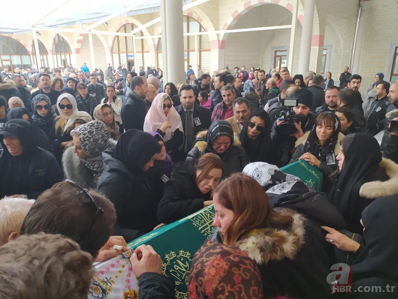 Şarkıcı Ceylan’ın acı günü! Yeğeni Nazlıcan Arkan'ı gözyaşları içinde uğurladı 6