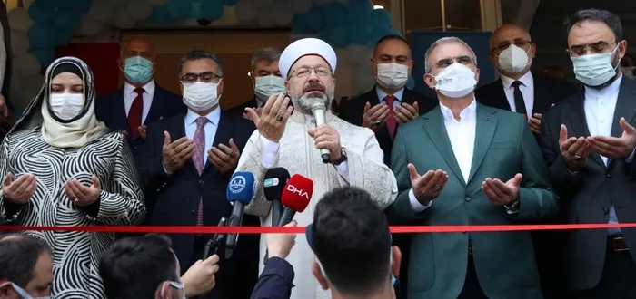 Diyanet İşleri Başkanı Ali Erbaş Diyarbakır’da gençlerle buluştu