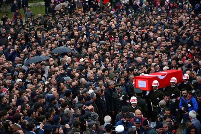 Afrin şehidi Necmettin Yiğit'in annesi: Oğlumun cenazesinde dik durdum teröristleri sevindirmedim - 3