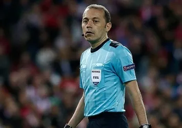 Cüneyt Çakır ve ekibi Dünya Kupası'nda