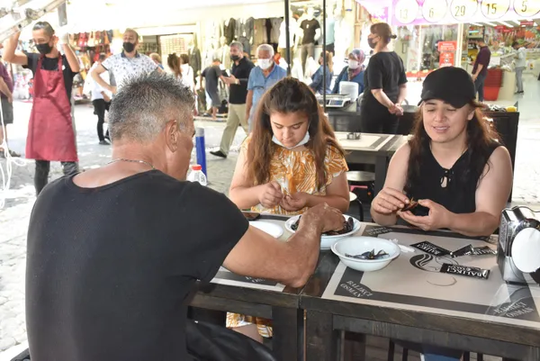 1622695238805.jpg Koronavirüste 4. dalga uyarısı! Uzmanlardan yeni varyantlarla ilgili flaş açıklama - 8