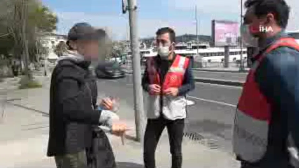 Sahilde yürüyüş yapan kadının ceza kesen polise söyledikleri şaşırttı