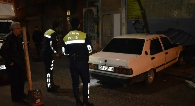 Malatya'da alkollü sürücü iş yerine daldı - 3