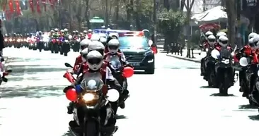 Türkiye genelinde 23 Nisan coşkusu! Bayraklar asıldı balonlar uçuruldu ve kortejler düzenlendi