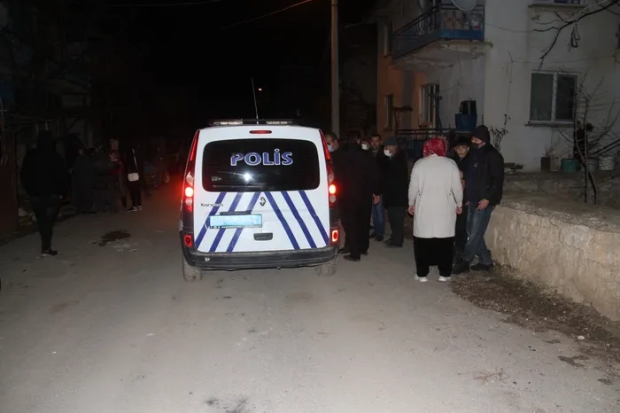 Konya'da 52 yaşındaki kadın şiddet gördüğü kocasını bıçaklayarak öldürdü - 1