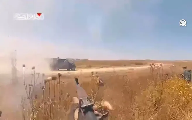 Kassam Tugayları katil sürüsü İsrail askerlerine böyle saldırdı