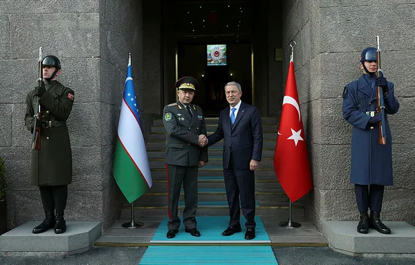 bakan-akar-ozbekistan-savunma-bakani-kurbanov-ile-gorustu-1669230449667.jpg Bakan Hulusi Akar ve Özbekistan Savunma Bakanı Kurbanov'dan açıklamalar! "Önemli anlaşmalara imzalar atıldı" - 3