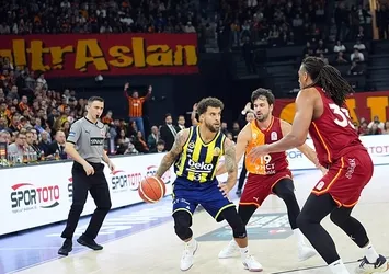 Basketbol derbisinde kazanan Kanarya! MAÇ SONUCU | Galatasaray MCT Technic 76 - 85 Fenerbahçe Beko