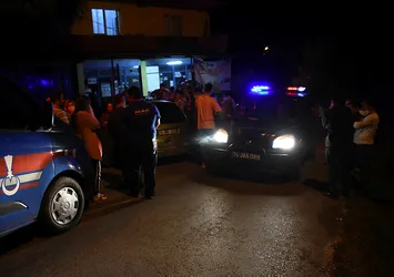 Bartın'da bahçeye tilki girdi zannetti gelini vurdu