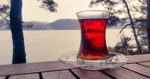 1 bardak suyla hemen belli oluyor! Sahte çayı anlamanın yöntemi...