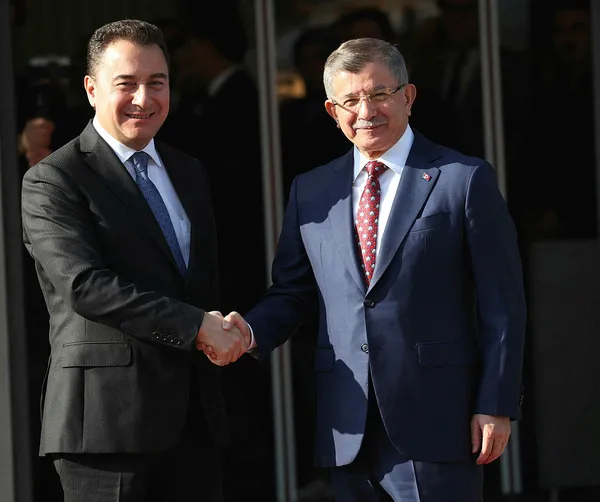 Son dakika: 6’lı masada kılıçlar çekildi! 10’uncu kez toplandı