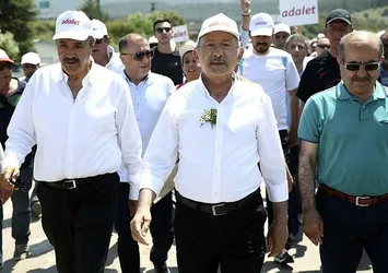 Kılıçdaroğlu'na parti içinden "üçlük atış"