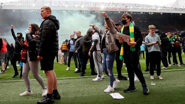 Manchester United-Liverpool maçı iptal mi, ertelendi mi? Manchester United-Liverpool maçı ne zaman oynanacak?