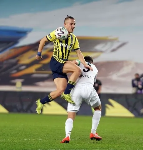Kanarya evinde ağır yaralı! Fenerbahçe 1-2 Gençlerbirliği MAÇ SONUCU