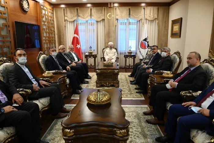 Diyanet İşleri Başkanı Ali Erbaş Diyarbakır’da gençlerle buluştu