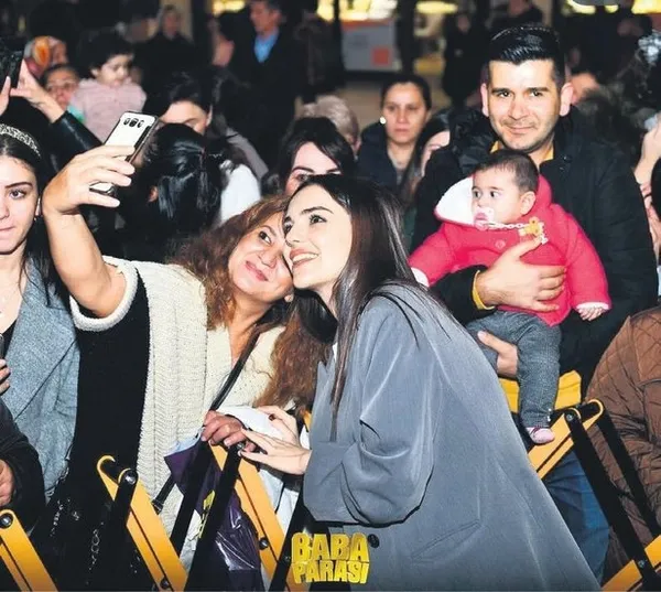 Baba Parası filminin Ankara galasında izdiham yaşandı