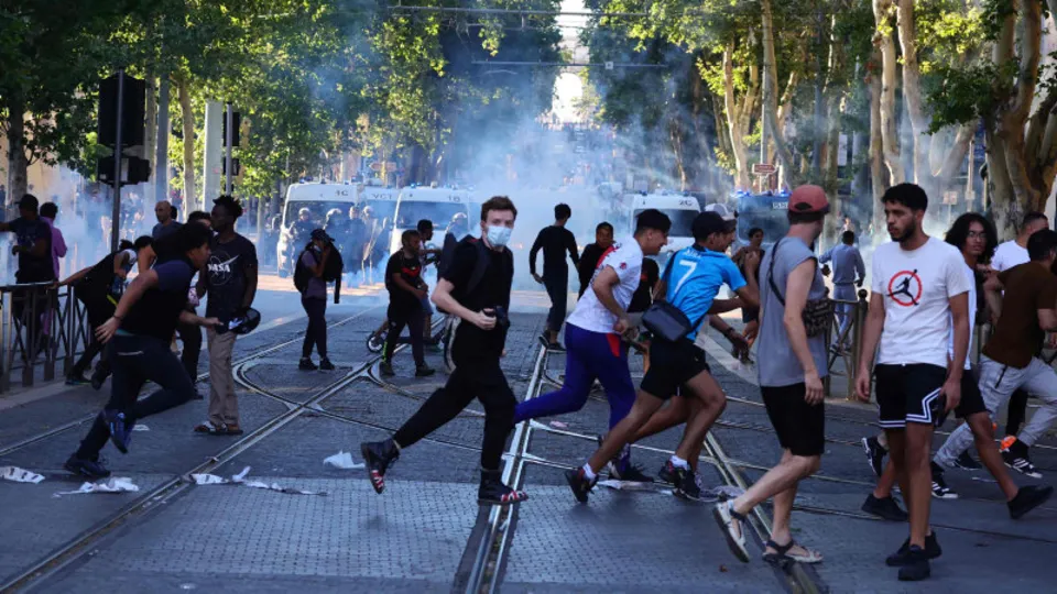 Fransa'da "Batı Baharı" mı başladı? Cezayirli gazeteci olayların perde arkasını A Haber’de anlattı