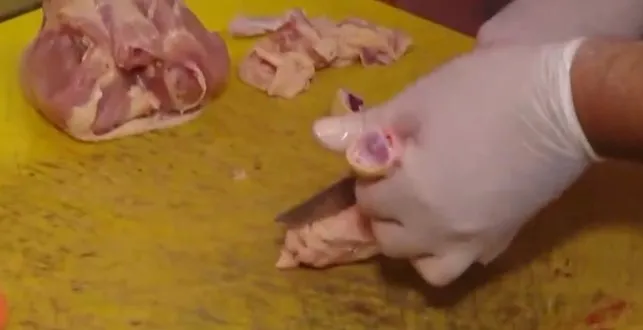 “Tavuk eti yıkanmalı mı?” tartışması! Tavuk eti nasıl tüketilmeli? - 4
