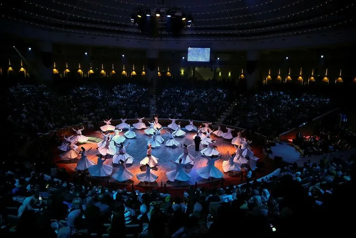 Mevlana Şeb-i Arus törenleriyle anıldı! Tasavvuf dinletisi ve sema gösterisi dikkat çekti