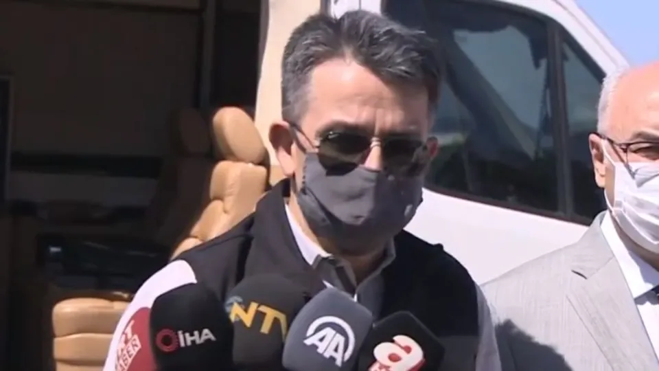 Bakan Bekir Pakdemirli’den Çeşme’deki orman yangını hakkında açıklama