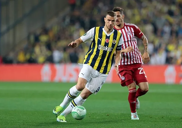 Fenerbahçe Olympiakos’a penaltılarda yenilerek Avrupa’ya veda etti!