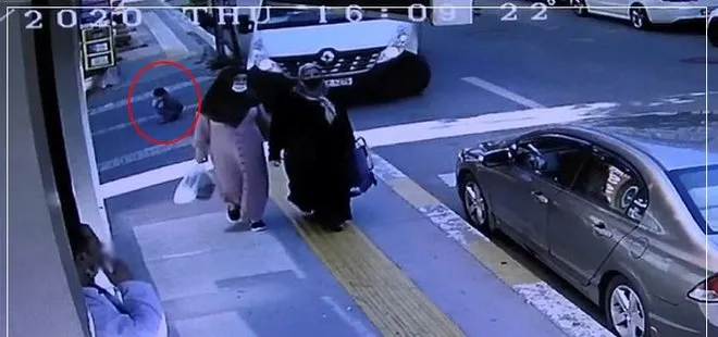 İstanbul’da minibüsün 7 yaşındaki çocuğa çarpma anı kamerada
