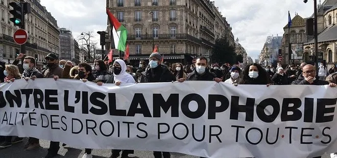 Fransa’da İslamofobi kaynaklı Müslüman göçünün ülke medyasındaki yankısı sürüyor