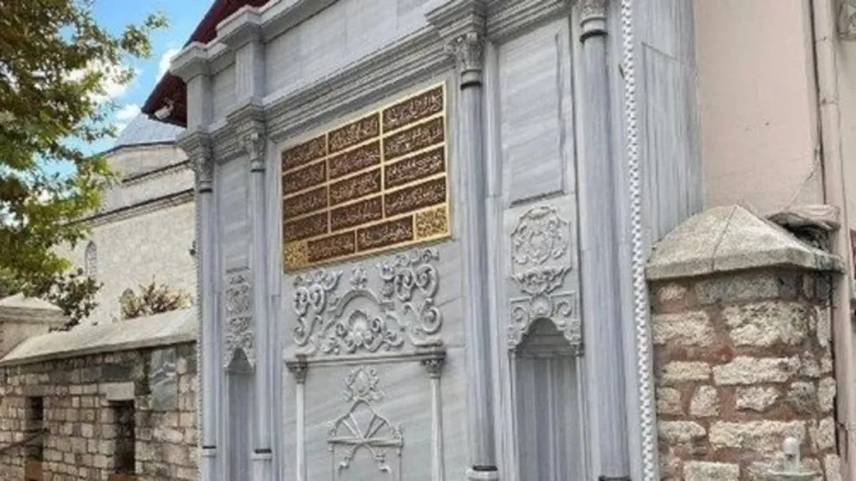 CHP'li İBB'nin tarihi çeşmede talan yalanı belgelerle ortaya çıktı! Arsayı satmak için....