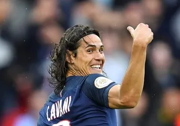 Edinson Cavani ayın futbolcusu oldu