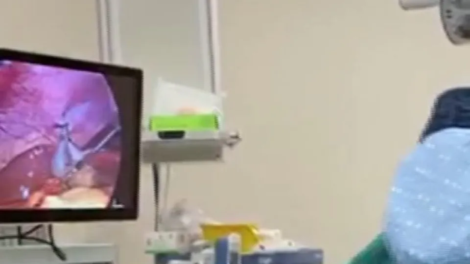 Baş ağrısı şikayetiyle gitti doktorlar bile şaştı kaldı! Milyonda bir görülüyor