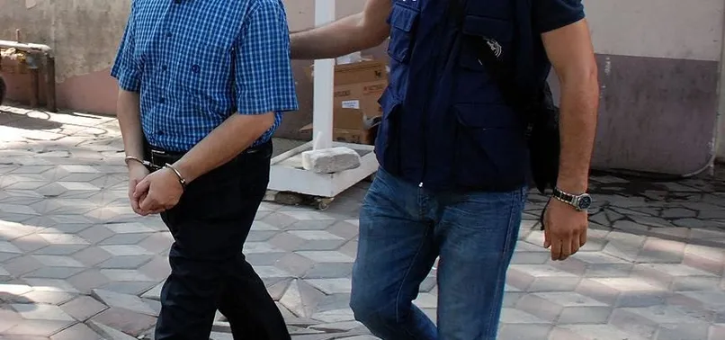 FETÖ'nün firari iş adamına 'para göndermeye çalışan' 2 kişi tutuklandı