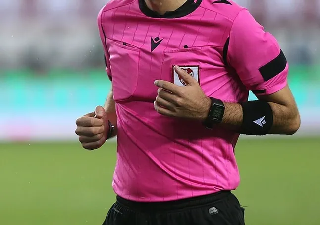 Trabzonspor-Beşiktaş maçında düdük çalacak isim belli oldu! İşte haftanın maçlarını yönetecek hakemler