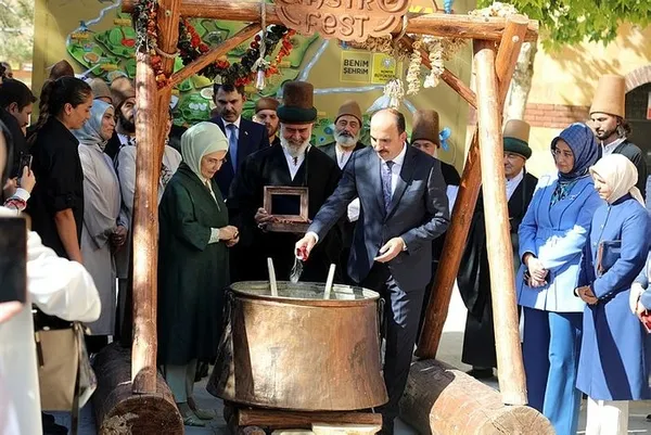 Emine Erdoğan: Anadolu bilgeliğine dört elle sarılmalıyız - 1