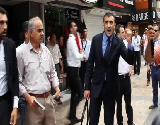 Adana’da MHP’lilerin basın açıklamasında arbede