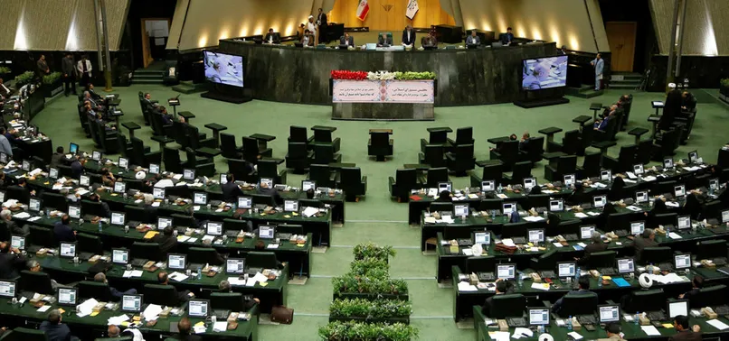 İran Meclisi ve Humeyni Türbesi'nde saldırı