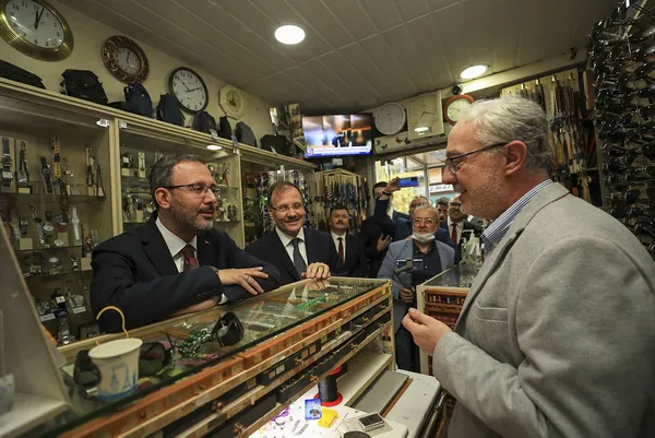 Bakan Kasapoğlu Batı Trakya’daki soydaşlarla iftarda buluştu: Onların bizlerle irtibatı bize her zaman heyecan ve güç veriyor