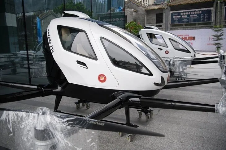 Çin’den bir müthiş hamle daha! İnsan taşıyan dronelar seferlerine başladı