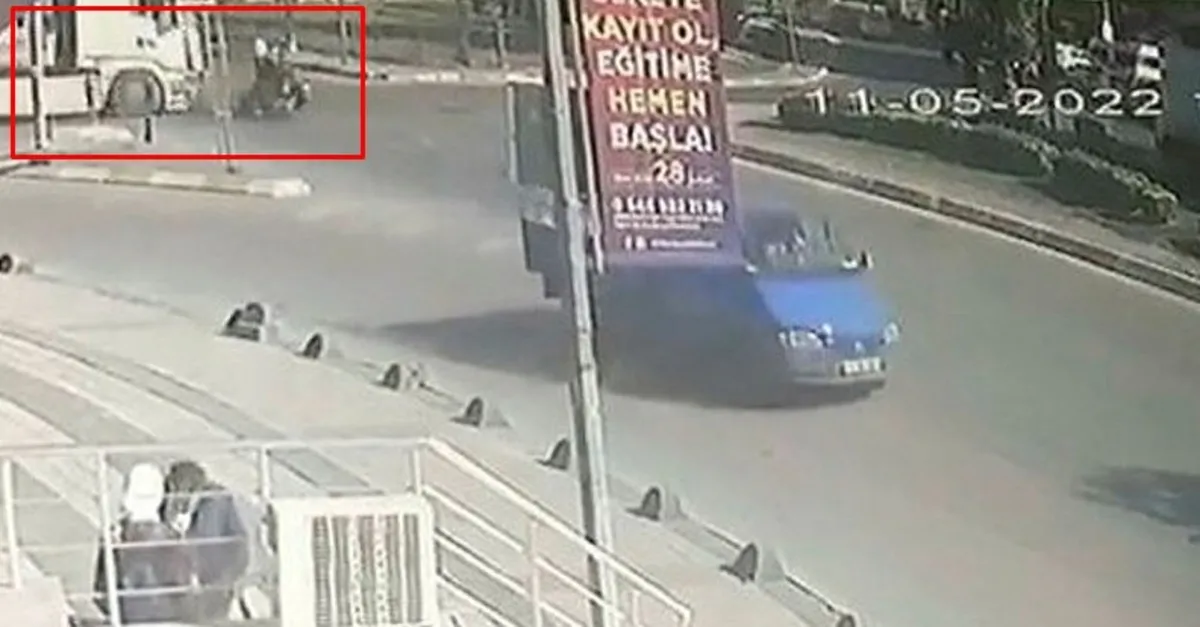 İstanbul Sultanbeyli'de feci kaza! TIR Yunus ekibine çarptı: 1 polis şehit oldu | İşte kaza anı