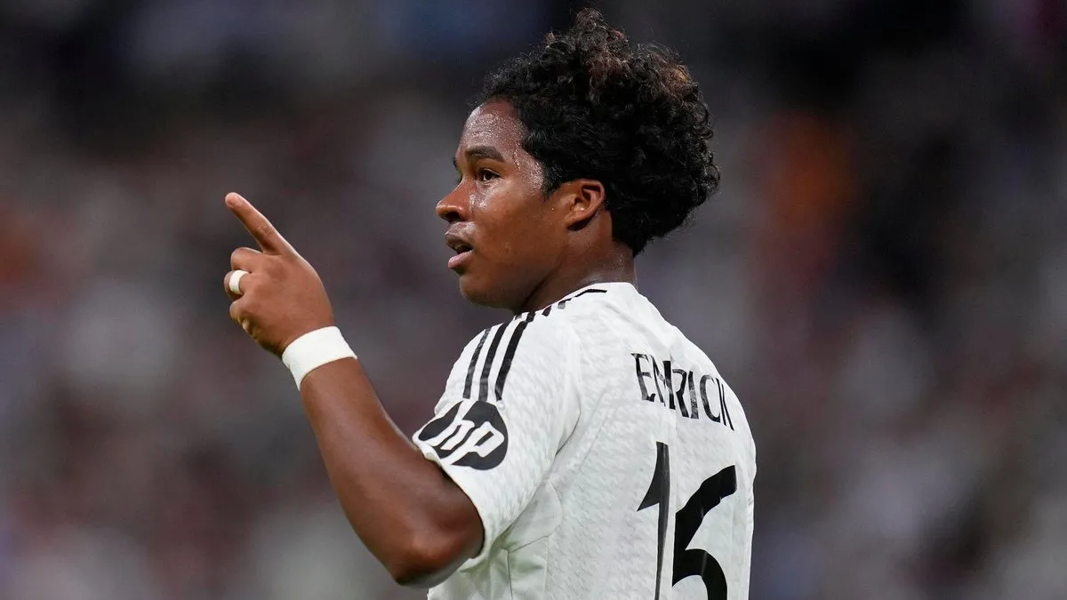 Fenerbahçe Real Madrid'in yıldızının peşinde! Endrick'in transfer şartları belli oldu