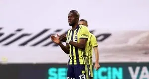 Emre Belözoğlu geldi Valencia golleri sıraladı