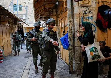 İsrail işgal güçleri Batı Şeria'da terör estirdi